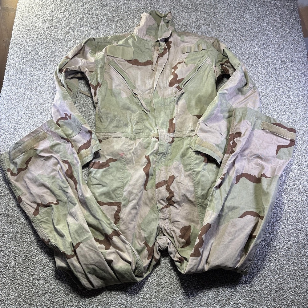 Vintage U.S. Military Coveralls Mens Large Desert Camo Mechanics Cold Weather